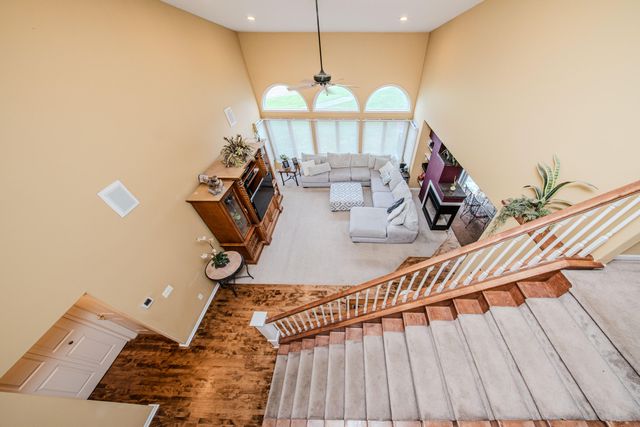 4105 Eucalyptus Way, Pinckney, MI 48169