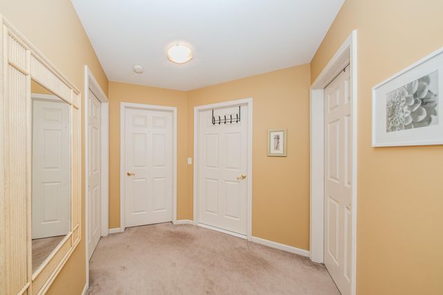 4105 Eucalyptus Way, Pinckney, MI 48169