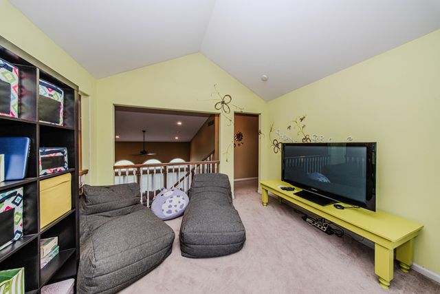 4105 Eucalyptus Way, Pinckney, MI 48169