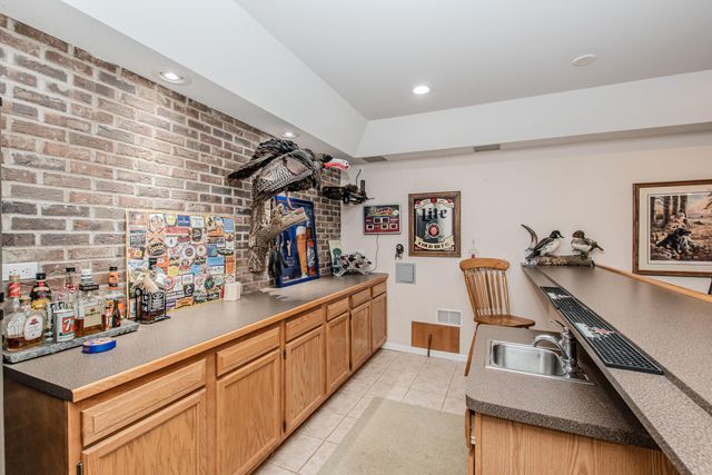 4105 Eucalyptus Way, Pinckney, MI 48169