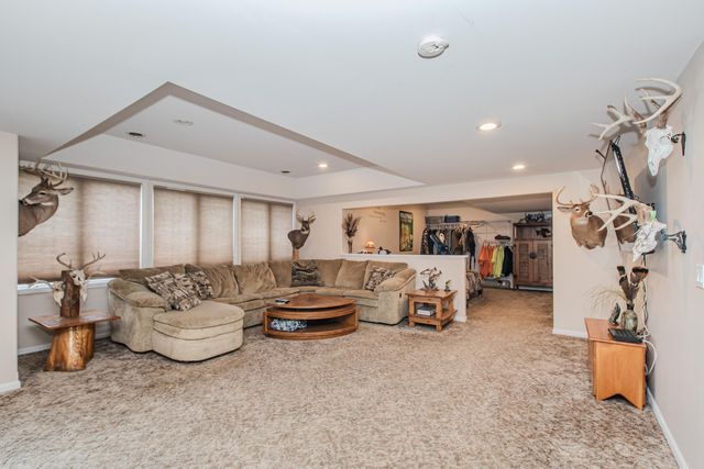 4105 Eucalyptus Way, Pinckney, MI 48169