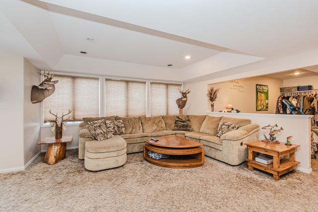 4105 Eucalyptus Way, Pinckney, MI 48169