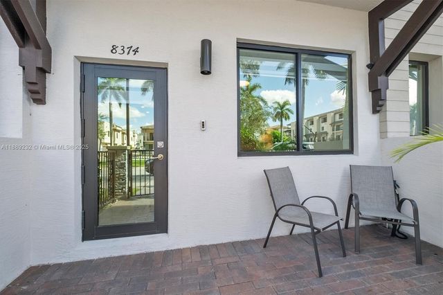 8374 Central Park Blvd, Doral, FL 33166