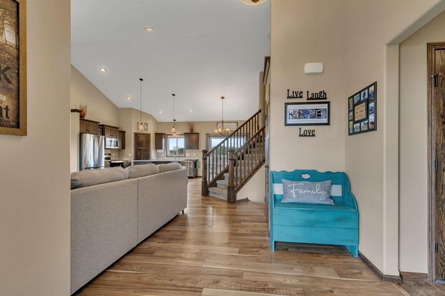 1704 Knottingham Drive, Sartell, MN 56377