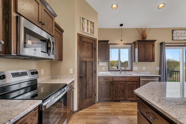 1704 Knottingham Drive, Sartell, MN 56377