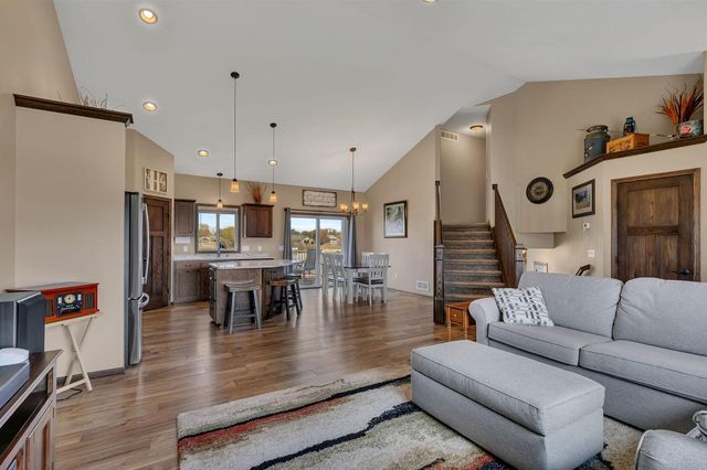 1704 Knottingham Drive, Sartell, MN 56377