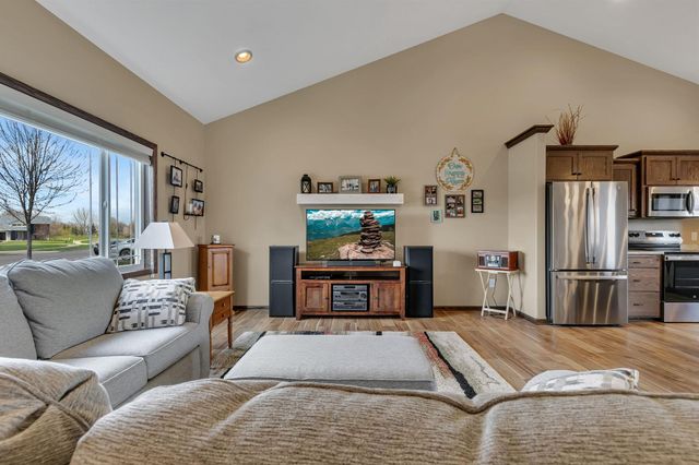 1704 Knottingham Drive, Sartell, MN 56377