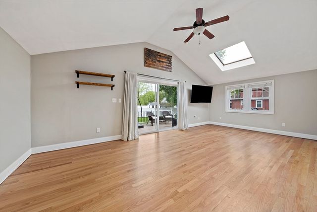 560 Pond St, Weymouth, MA 02190