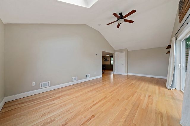 560 Pond St, Weymouth, MA 02190