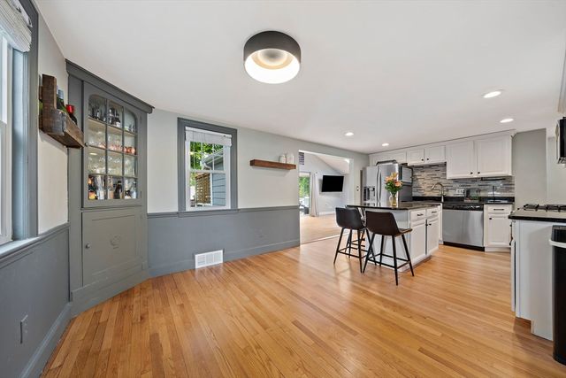 560 Pond St, Weymouth, MA 02190