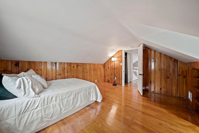 560 Pond St, Weymouth, MA 02190