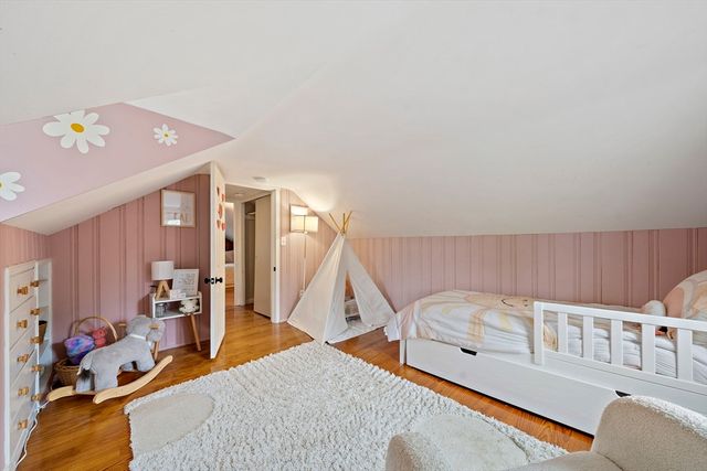 560 Pond St, Weymouth, MA 02190