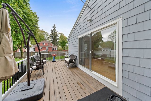 560 Pond St, Weymouth, MA 02190