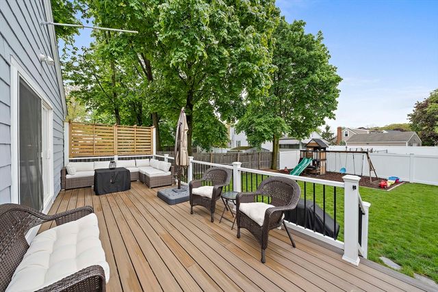 560 Pond St, Weymouth, MA 02190