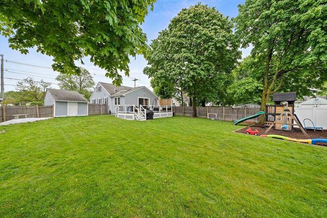 560 Pond St, Weymouth, MA 02190
