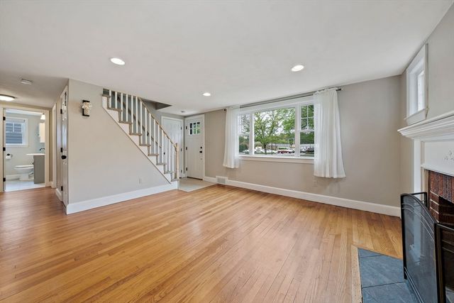 560 Pond St, Weymouth, MA 02190
