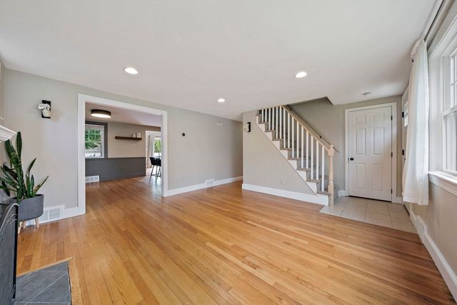 560 Pond St, Weymouth, MA 02190