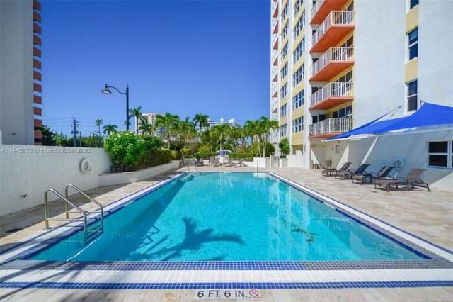3000 E SUNRISE Boulevard 17F, Fort Lauderdale, FL 33304