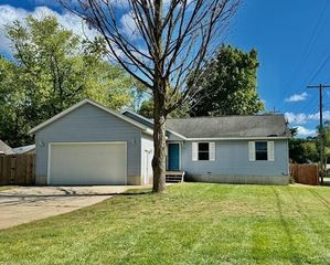 1190 Center Street, Muskegon, MI 49442