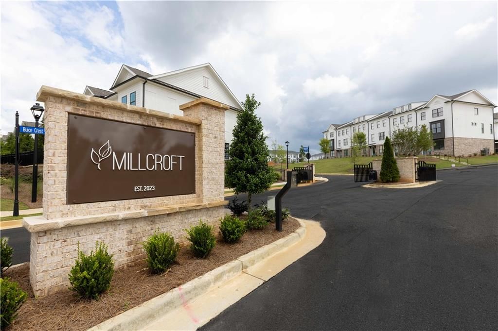 Image 32 of property listing at 4916 Molder Avenue 64, Buford, GA 30518