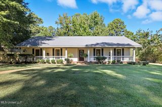 212 Edinburgh Court, Brandon, MS 39047