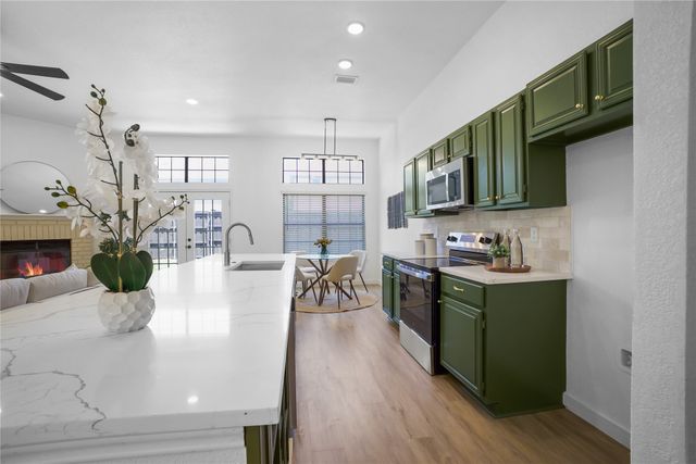 621 Drexel Drive, Grapevine, TX 76051