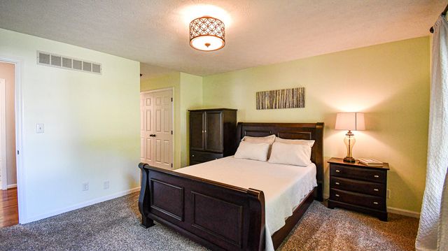 1055 Twelve Oaks Drive, Lawrenceburg, KY 40342