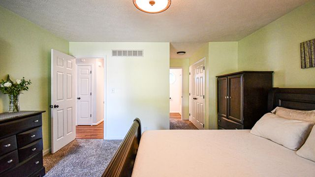 1055 Twelve Oaks Drive, Lawrenceburg, KY 40342