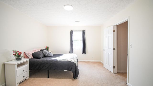 1055 Twelve Oaks Drive, Lawrenceburg, KY 40342