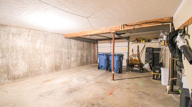 1055 Twelve Oaks Drive, Lawrenceburg, KY 40342