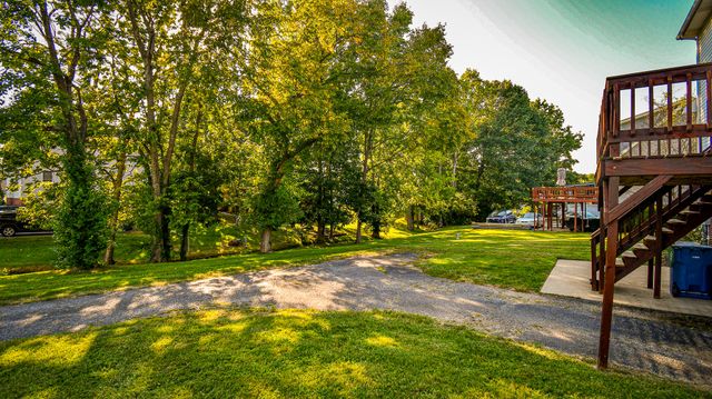 1055 Twelve Oaks Drive, Lawrenceburg, KY 40342