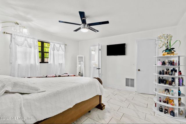 6005 GUMWOOD Drive, Jacksonville, FL 32277