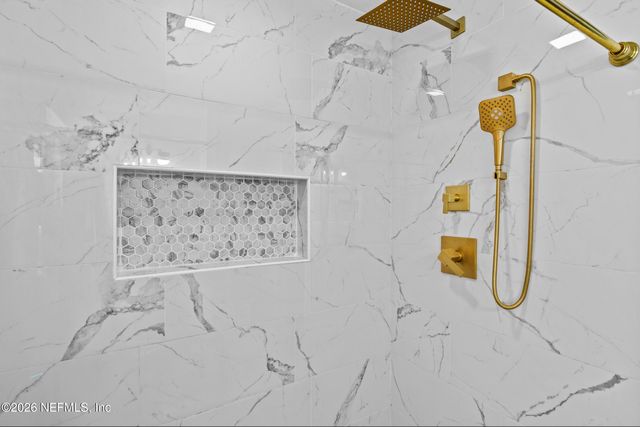 6005 GUMWOOD Drive, Jacksonville, FL 32277