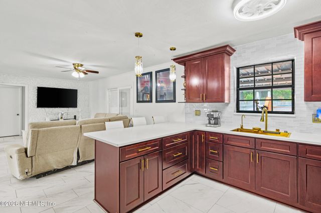 6005 GUMWOOD Drive, Jacksonville, FL 32277