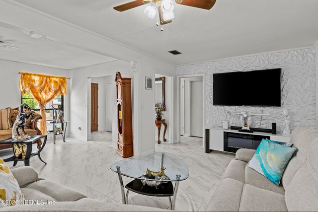 6005 GUMWOOD Drive, Jacksonville, FL 32277