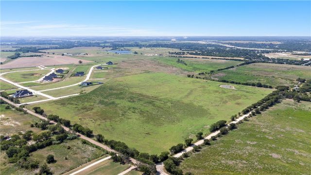 933 Rosenthal Parkway, Lorena, TX 76655