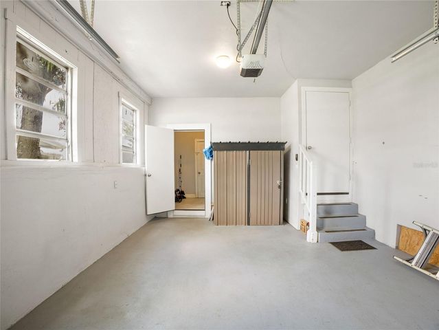 208 E WINTHROP STREET, Avon Park, FL 33825