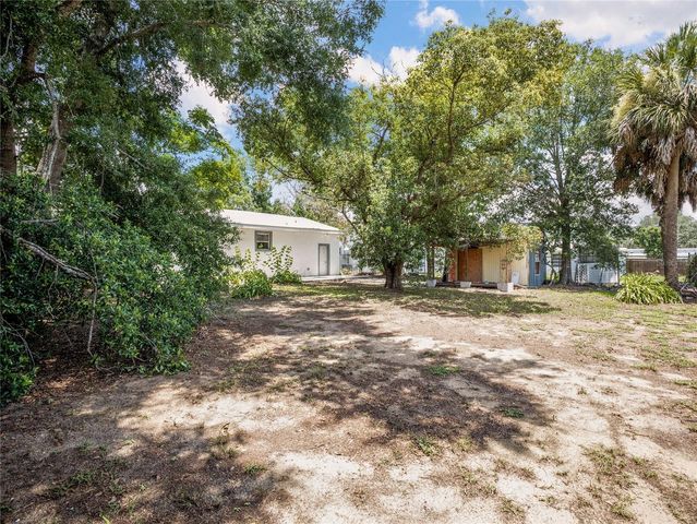 208 E WINTHROP STREET, Avon Park, FL 33825