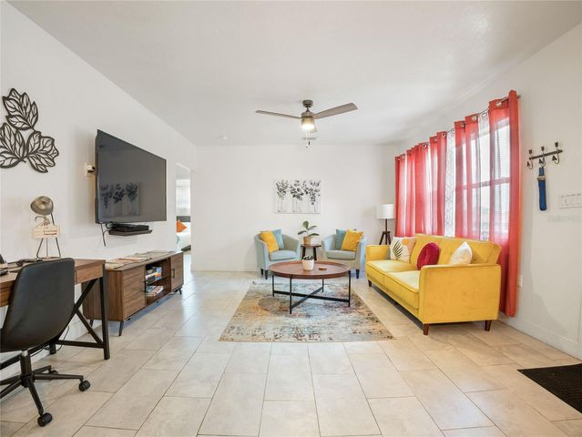 208 E WINTHROP STREET, Avon Park, FL 33825