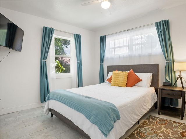 208 E WINTHROP STREET, Avon Park, FL 33825