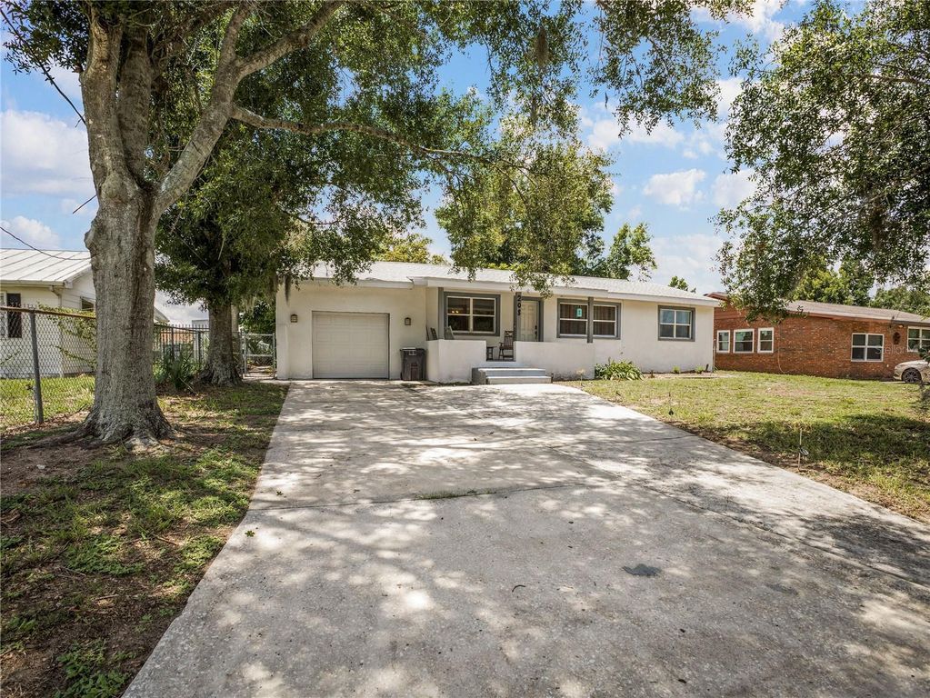 208 E WINTHROP STREET, Avon Park, FL 33825