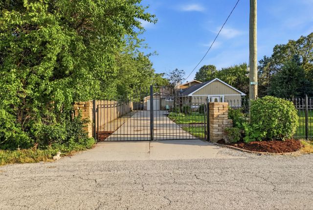 19709 W Schweitzer Road, Joliet, IL 60436