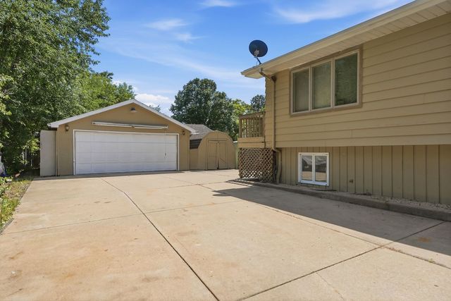 19709 W Schweitzer Road, Joliet, IL 60436