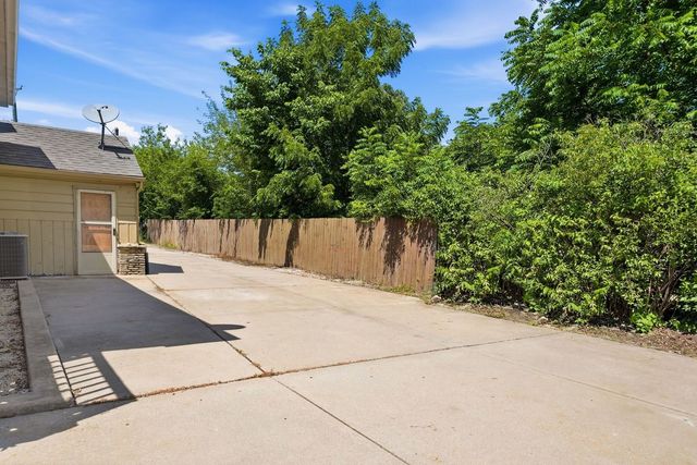 19709 W Schweitzer Road, Joliet, IL 60436