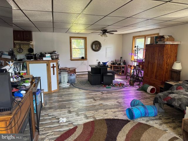 304 E MAHANOY AVE, Girardville, PA 17935