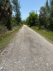 3563 Snow Bird LN, St James City, FL 33956