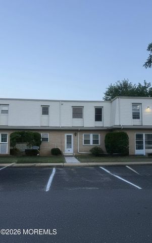 65 White Street B, Eatontown, NJ 07724