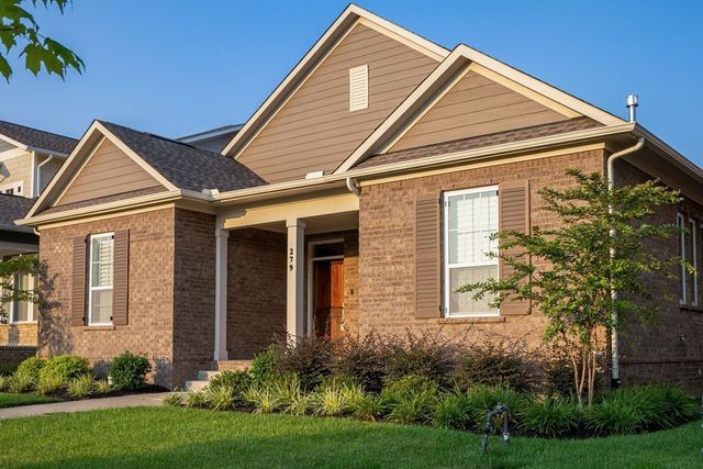 279 Tanglewood Lane, Hendersonville, TN 37075