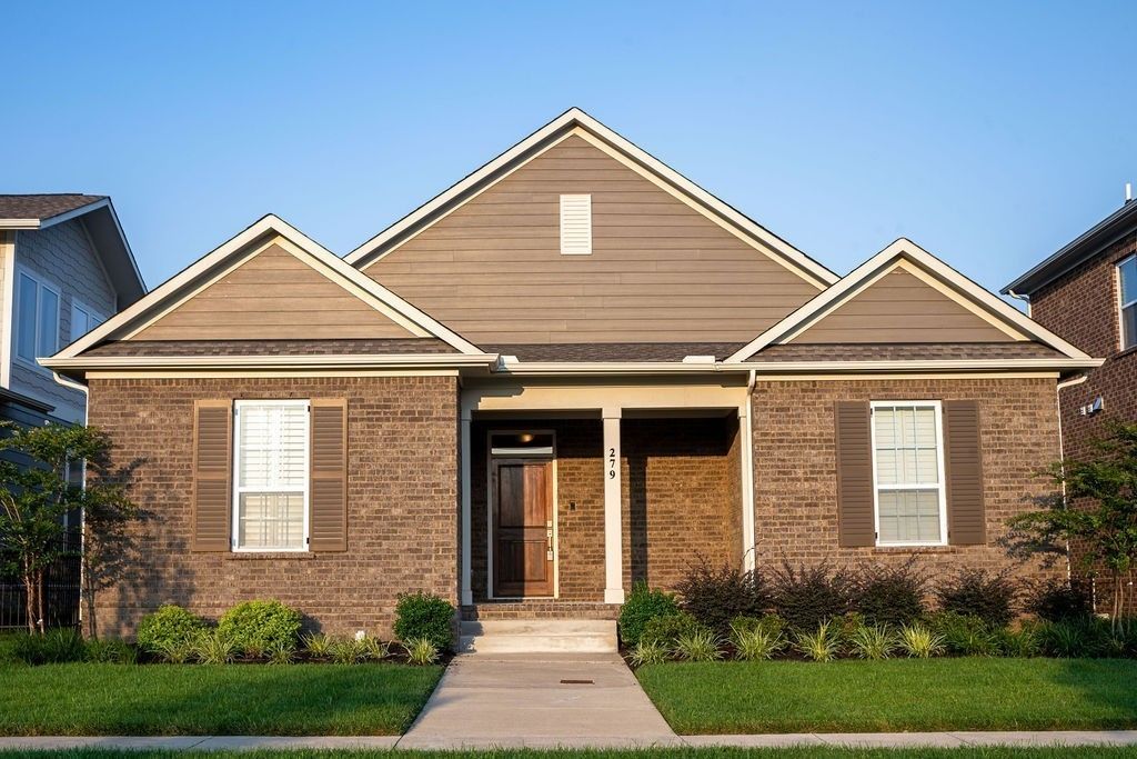279 Tanglewood Lane, Hendersonville, TN 37075