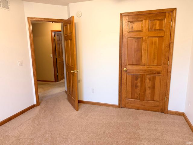 9418 Greyhawk Drive, Fort Wayne, IN 46835